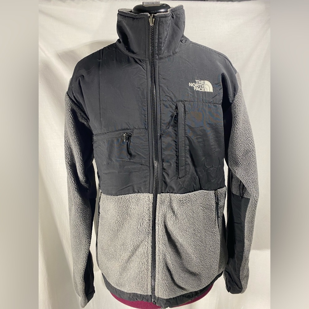 The North Face Men’s Fleece Jacket. size S